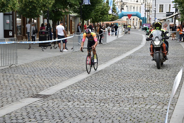 还在一定程 还在一定程